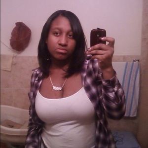 Meet your Posher, Oneisha